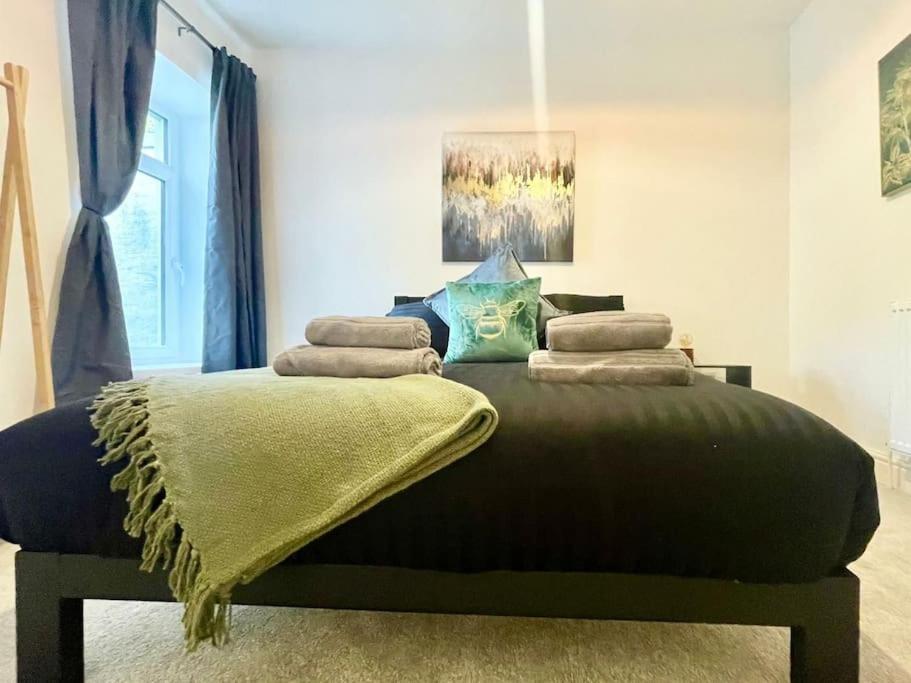 Cozy & Spacious 3-Bedroom Home By Tailored Accommodation 스완지 외부 사진